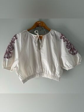 Universal Thread Top